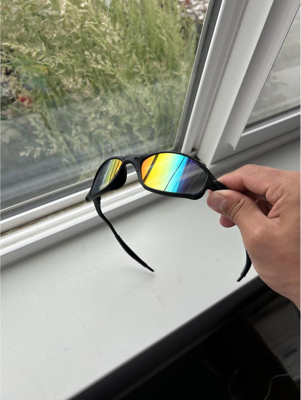 Vintage y2k Oakley style sunglasses - Picture 3 of 3